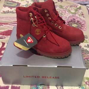 Red Timberlands
